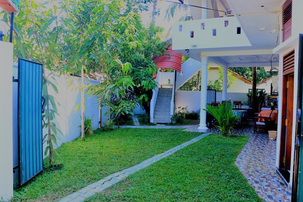 Sunnyplace Guest Mirissa Exterior photo